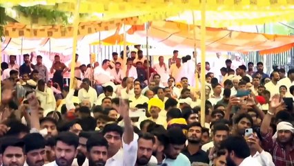 Video: न चिट्ठी आई, न ही संदेशा, बस बजता रहा: 'संदेशें आते हैं बड़ा तड़पाते है'