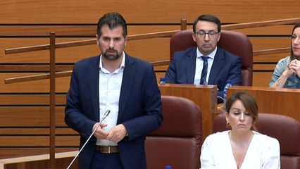 Mañueco rechaza pedir perdón por la peineta