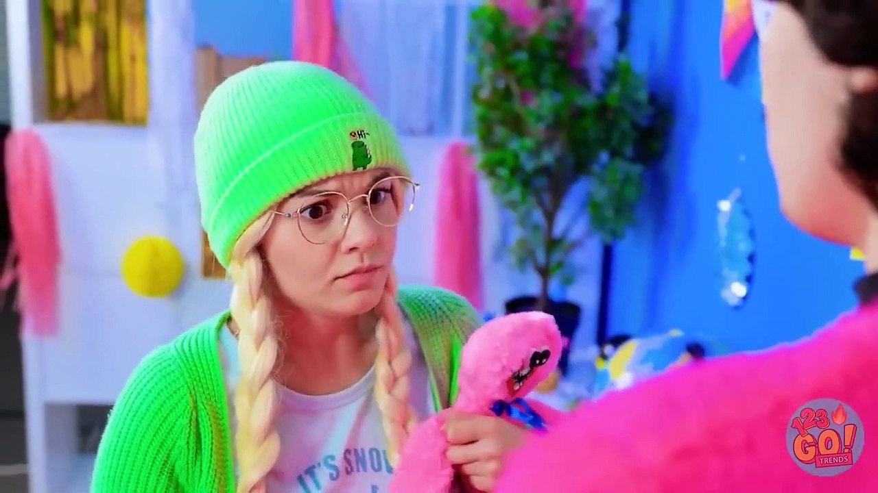 FROM NERD TO POPULAR - Soft Girl VS E-girl! Funny School Makeover By 123 GO! TRENDS