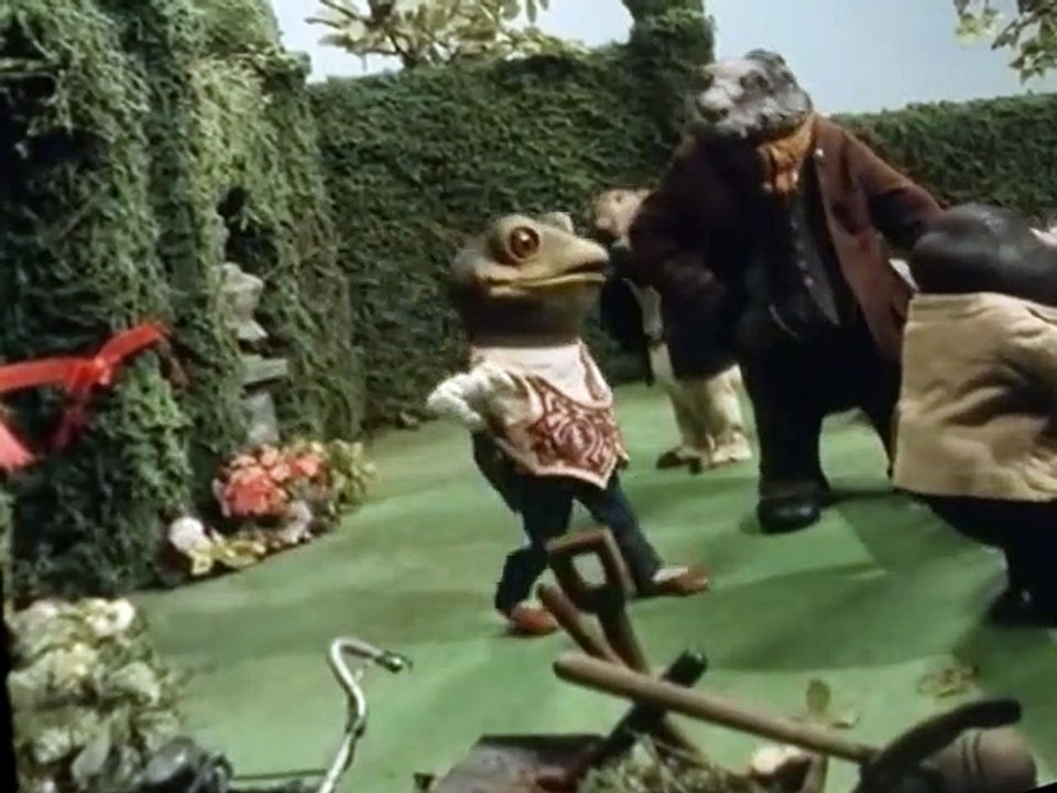 The wind in the willows the wind in the willows e031 caught in a maze