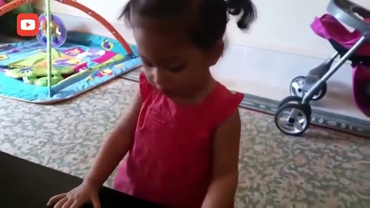 Funny babies are the hardest try not to laugh challenge Super funny baby compilation part 6-fVps3W6xCdo (2)