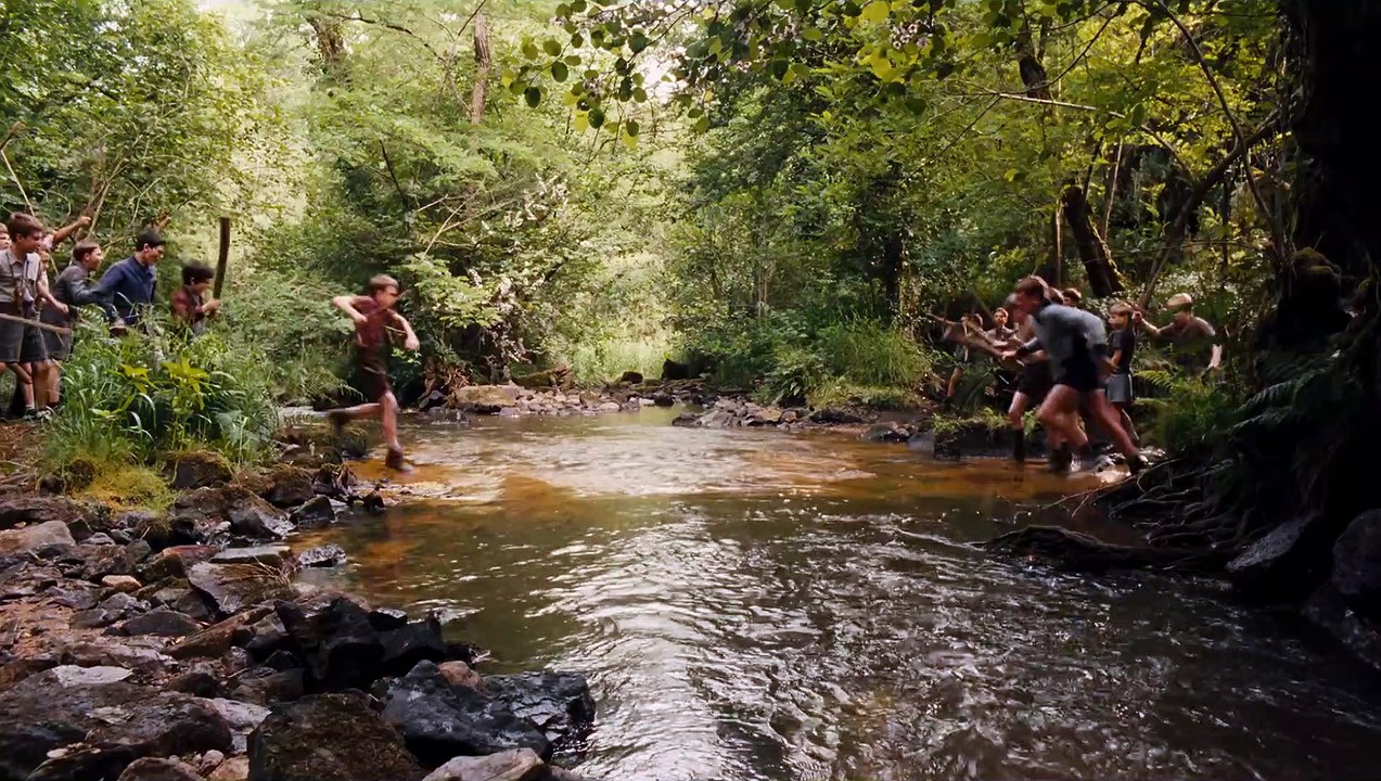 LA GUERRE DES BOUTONS - Bande-annonce Officiell...