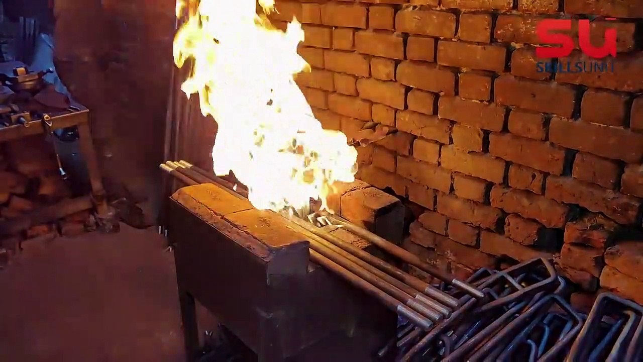 05.U Bolt Manufacturing Factory with Long Iron Bars _ Truck U Bolt