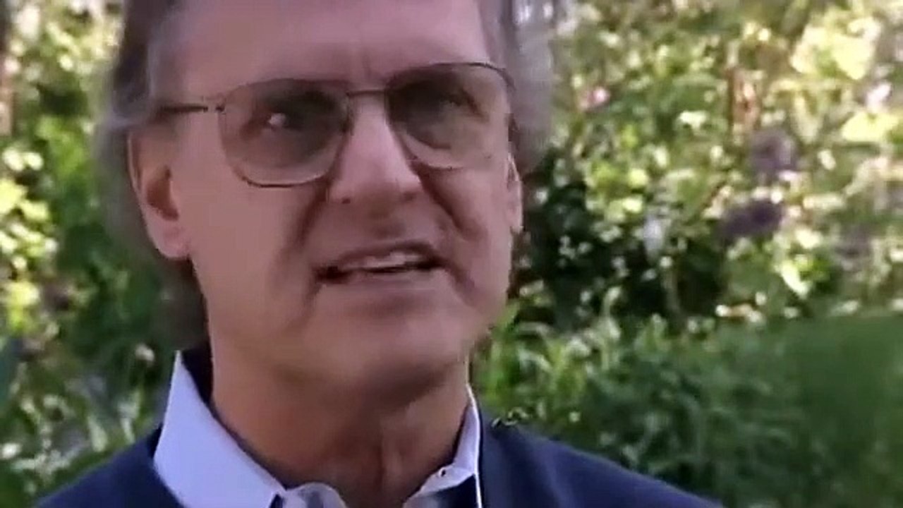 Shake Hands with the Devil: The Journey of Roméo Dallaire Bande-annonce (EN)