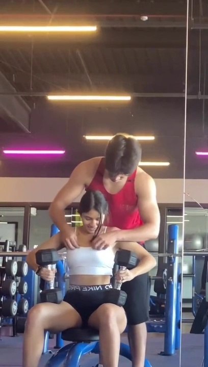 -- credits   -  @maclaramaria --------#gym #fitnessmotivation #fitness #bodybuilding #preworkout #bodybuilder #gymmotivatio...#armday #lifestyle #mensphysique #physique #gainz #fitfam #lifting #athlete #shredded #nutrition #diet #lift #fit #health