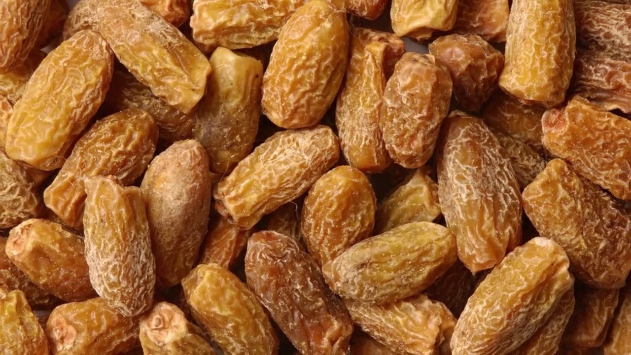 Chuhara Kaise Banta Hai। How Dry Dates are Made From Tree Chuhara