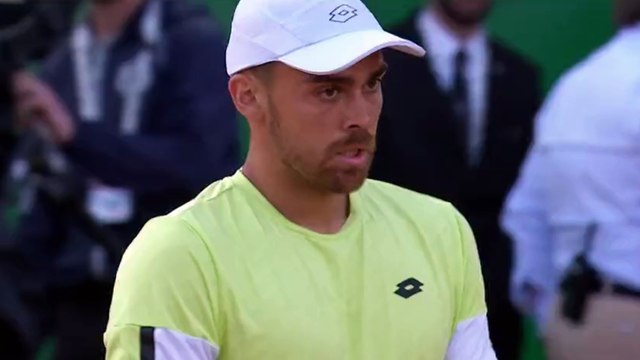 ATP - Monte-Carlo 2023 - Benjamin Bonzi a abandonné, blessé au poignet : Je suis inquiet, j'attends les images