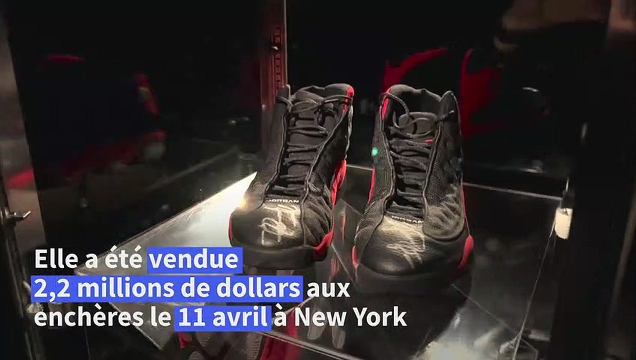 Une paire de baskets portée par Michael Jordan vendue 2,2 millions de dollars aux enchères