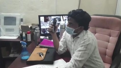 నిర్మల్: ప్రజల ప్రాణాలతో చెలగాటం ఆడుతున్న నకిలీ డాక్టర్