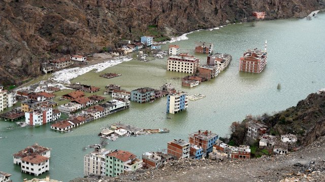 Suya gömülen ilçeye son bakış
