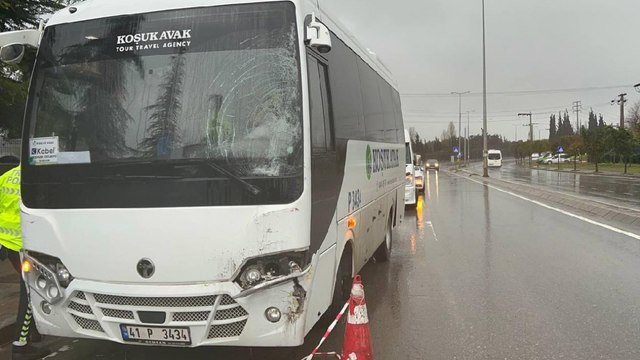 Kocaeli’de işçi servisi kaza yaptı: 6 yaralı