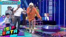 Vice Ganda is entertained by confetti at It's Showtime studio | Isip Bata