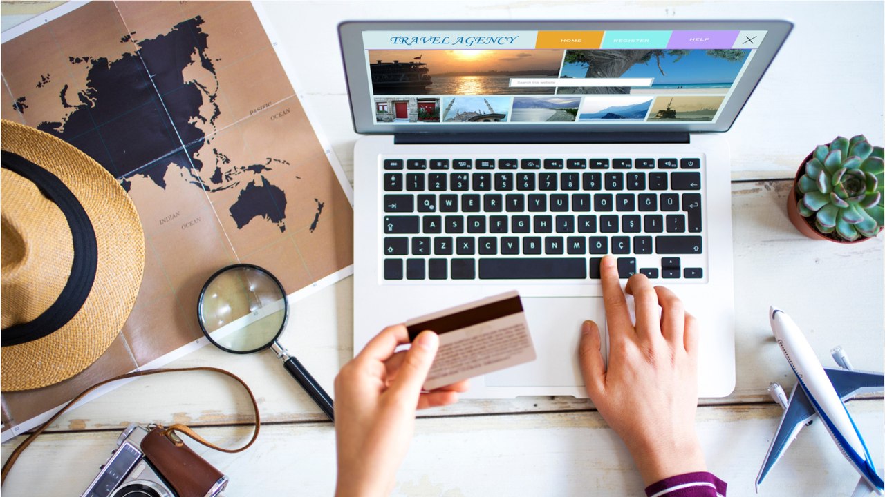 Reise online buchen: Warum Sie die AGB speichern sollten