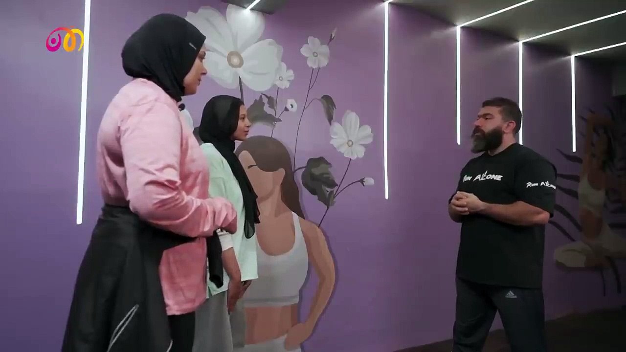 تعملي ايه لو شخص شدك من الحجاب و تدافعي عن نفسك...