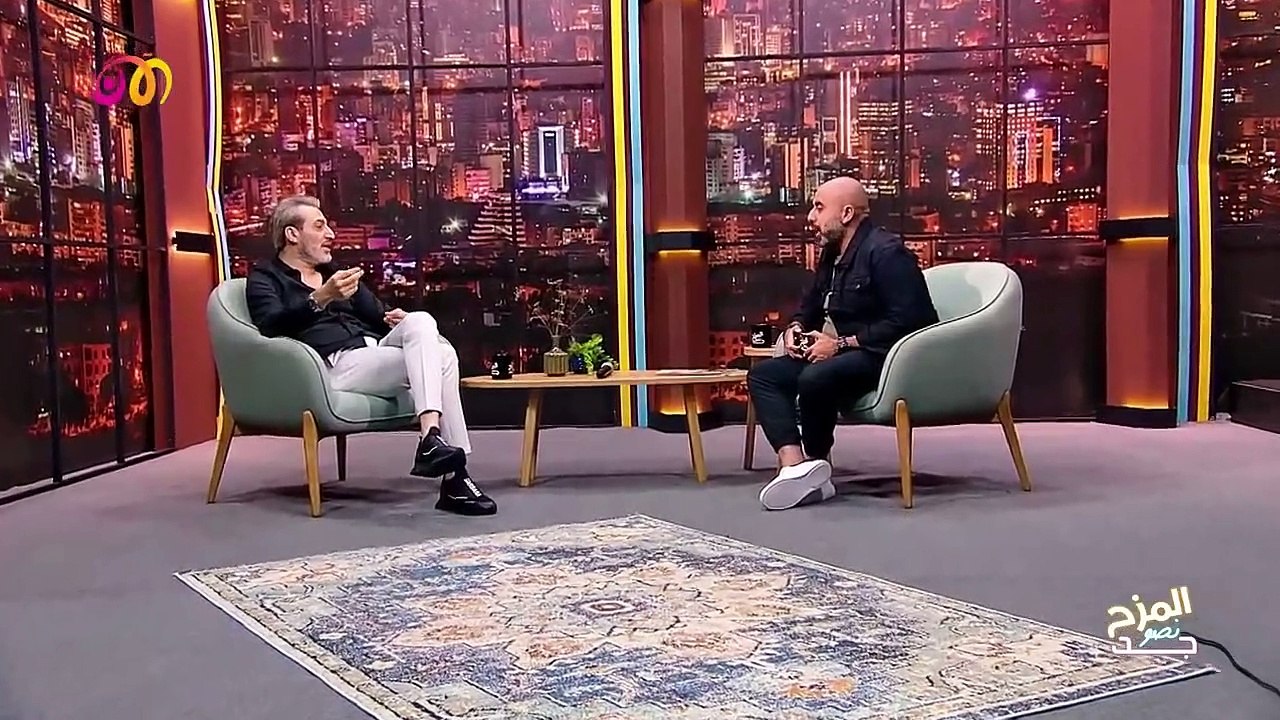 المزح نصو جد 3 | الشاعر أحمد ماضي يُشعل الحرب ضد إليسا