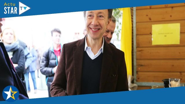 Je prenais des gifles tous les jours, j’en garde des souvenirs cuisants : Stéphane Bern se confie