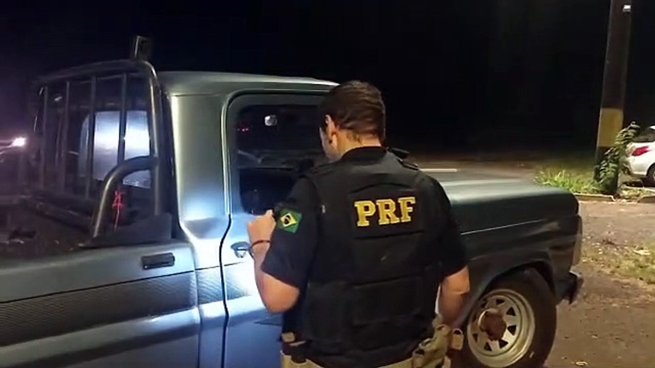 Veículo furtado em Toledo é recuperado pela PRF na BR-277