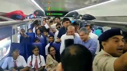 लोकप्रिय बनी वंदे भारत एक्सप्रेस