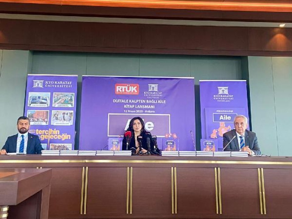 'Dijitale Kalpten Bağlı Aile' kitap serisi, ücretsiz dağıtılacak