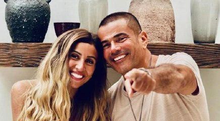 عمرو دياب ينعي والد دينا الشربيني بهذه الكلمات