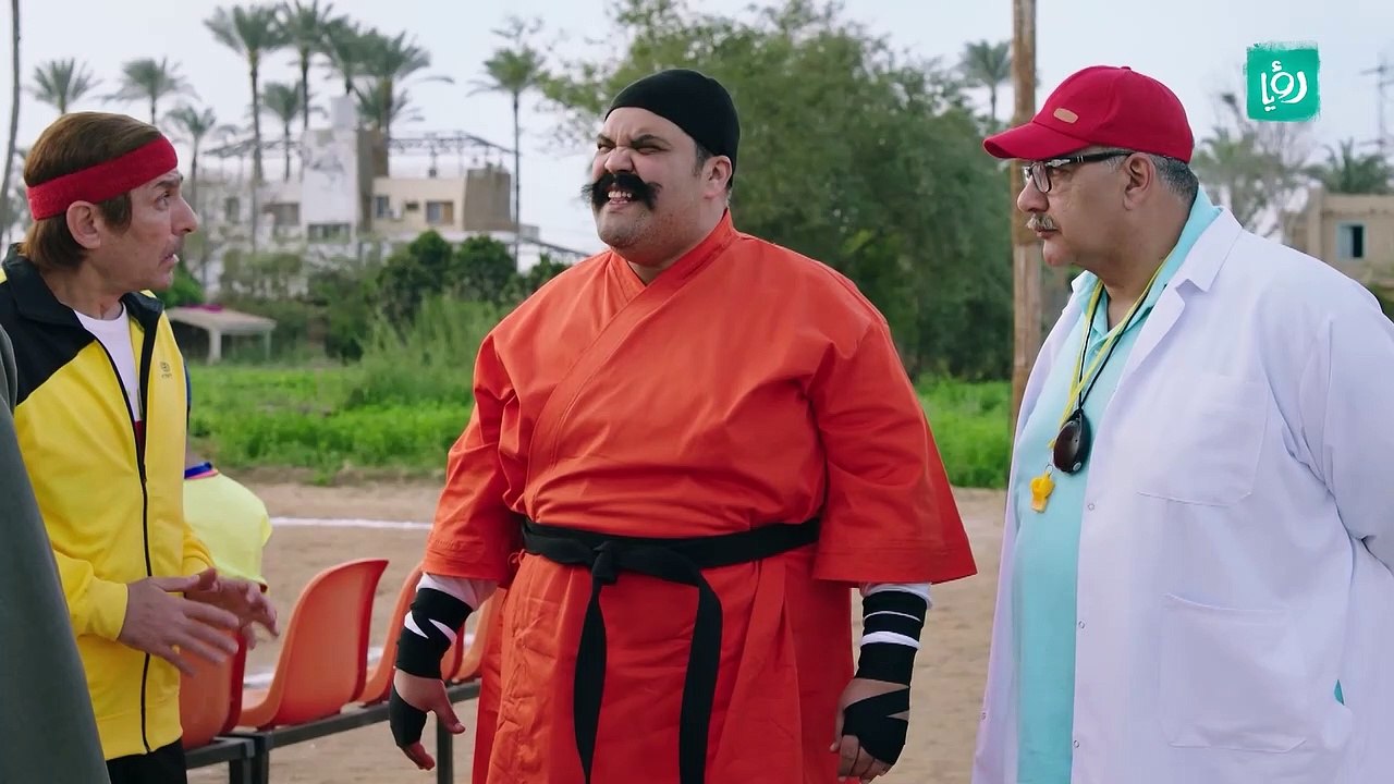 بعزق رجع ببطاريات الريموت بعد ٧ سنين  والكبير دخله الفريق - الكبير قوي