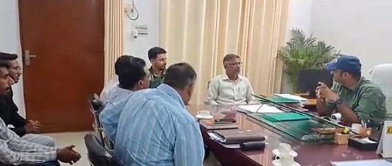 कलक्टर बड़े या जलदाय विभाग के रणछोड़ अधिकारी