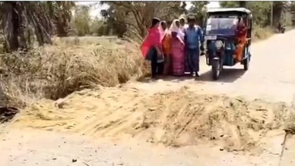 বীরভূমঃ তাজ্জব ব্যাপার,রাস্তা উঠছে আকাশপানে!