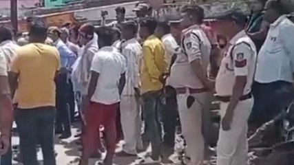 सिंगरोली: बाइक सवार ने सड़क किनारे खड़ी पिकअप वाहन मे मारी टक्कर, हुई मौत