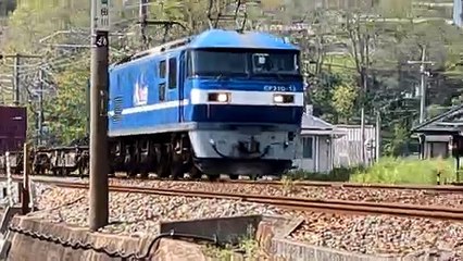 貨物列車2084レを撮影🚆：迫力の列車写真 - thumbnail