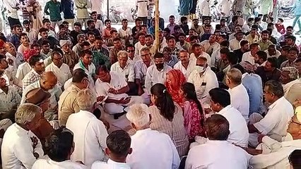 दलित की हत्या, मार्चरी के आगे दिया धरना