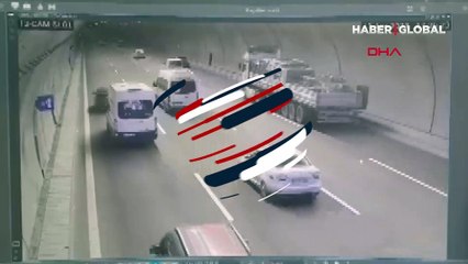İstanbul'daki Cebeci Tüneli'ndeki feci kaza anı kameraya böyle yansıdı: Yaralılar var
