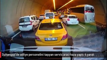 Sultangazi'de adliye personelini taşıyan servis aracı kaza yaptı: 4 yaralı