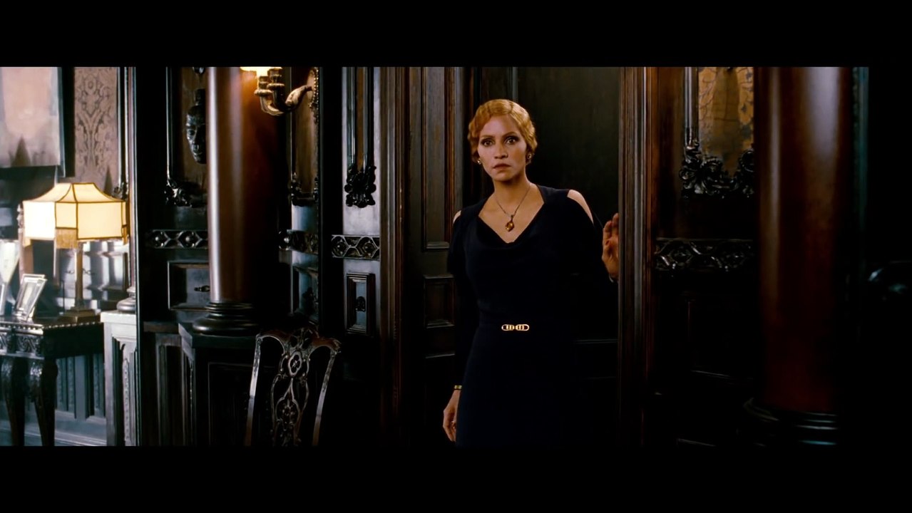 Cloud Atlas - Bande Annonce Officielle (VF) - Tom Hanks / Halle Berry / Wachowski