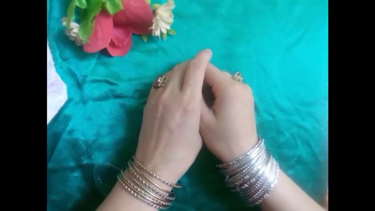 How to remove shoe marks /paon ke nishan kaise saaf kare video