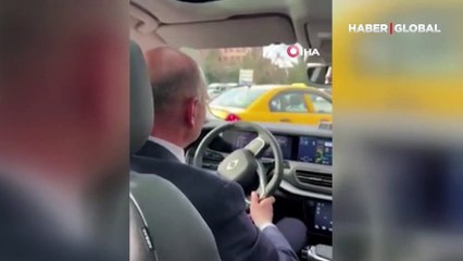 Bakan Soylu gençleri Togg ile gideceği yere kadar bıraktı, aralarındaki diyalog kameraya yansıdı