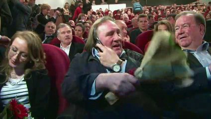 Ator Gérard Depardieu é acusado de violência sexual por 13 mulheres