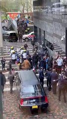 Manifestantes correm para Macron em nova agitação nos Países Baixos