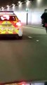 Des policiers se font ridiculiser par un motard pendant une course poursuite