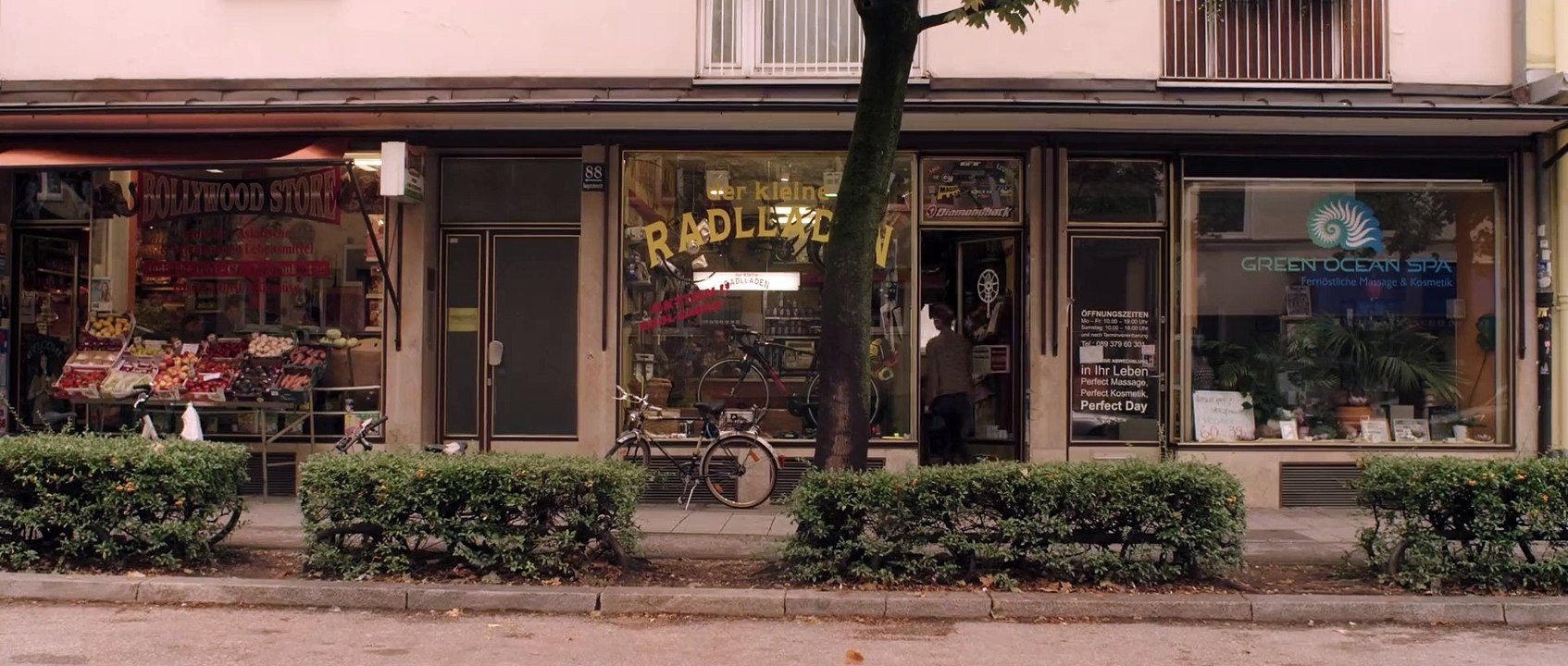 Einmal bitte alles (2017)