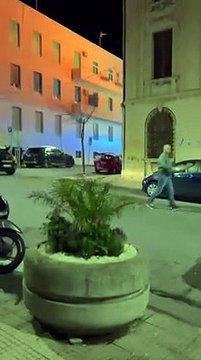 Paura a Messina, incendio nella Galleria Vittorio Emanuele: in fiamme locale lavanderia