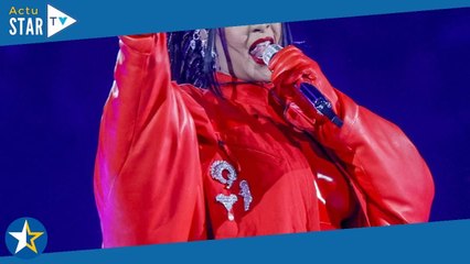 Rihanna en adoration devant son fils : photos du bébé en couche, avec un sacré bijou