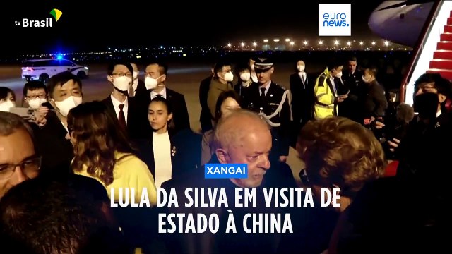 Lula participa na tomada de posse de Dilma Rousseff à frente do banco dos BRICS