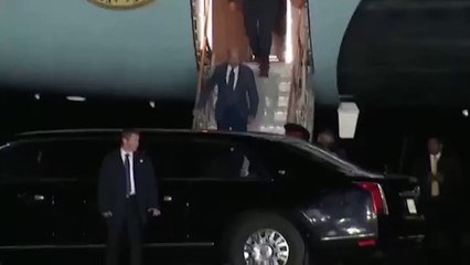 Biden Başbakanını tanımadı; kenara itip bakasını selamladı