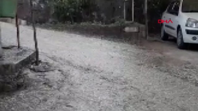 Antalya Serik'te dolu yağışı etkili oldu