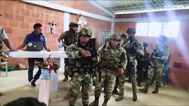 ذهبوا لإلقاء القبض على مجرم فألقي القبض عليهم.. السكان الأصليون في كولومبيا يطلقون سراح 17 جنديا