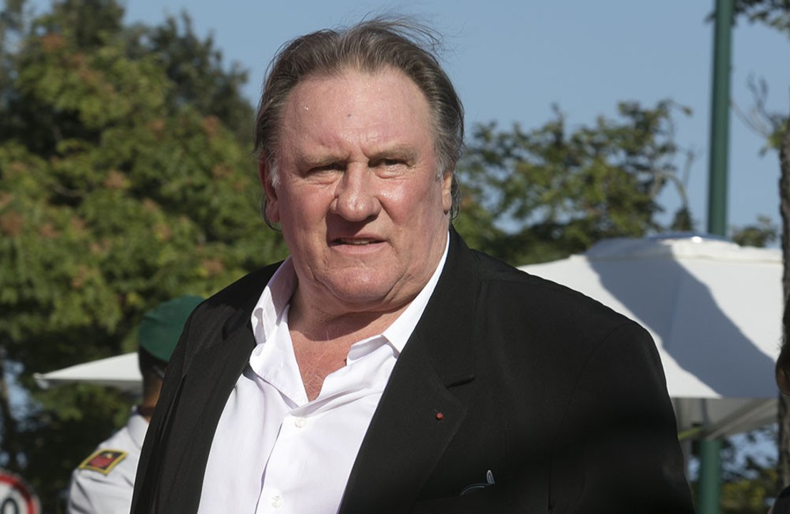 Gérard Depardieu fait face à des allégations d'abus sexuels de la part de 13 autres femmes.