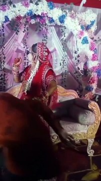 स्टेज पर डांस कर रही थी दुल्हन, तभी अचानक हुआ कुछ ऐसा... हर किसी के उड़ गए होश, वायरल हुआ Video