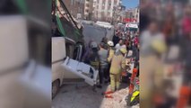 İstanbul'da metruk binada çökme; bir kişi böyle kurtarıldı