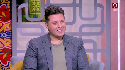 الكاتب الصحفي محمد توفيق: إنت طبعا متعرفش العصيدة.. وهشام عاصي: لا سمعت عنها من هنيدي فى يا انا يا خالتي