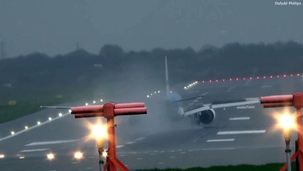 Planes struggle to land at airport as Storm Noa brings high-speed winds to the UK